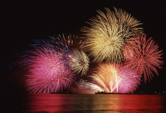 とうろう流しと大花火大会の穴場