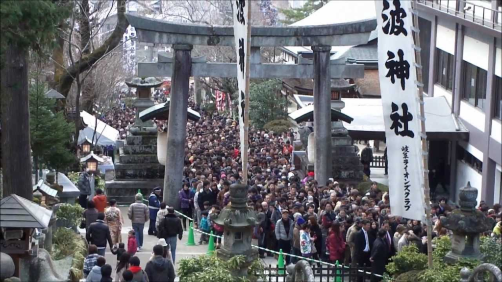 伊奈波神社初詣の混雑とピーク時間