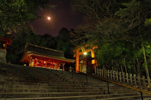 夜の神社ダメな理由