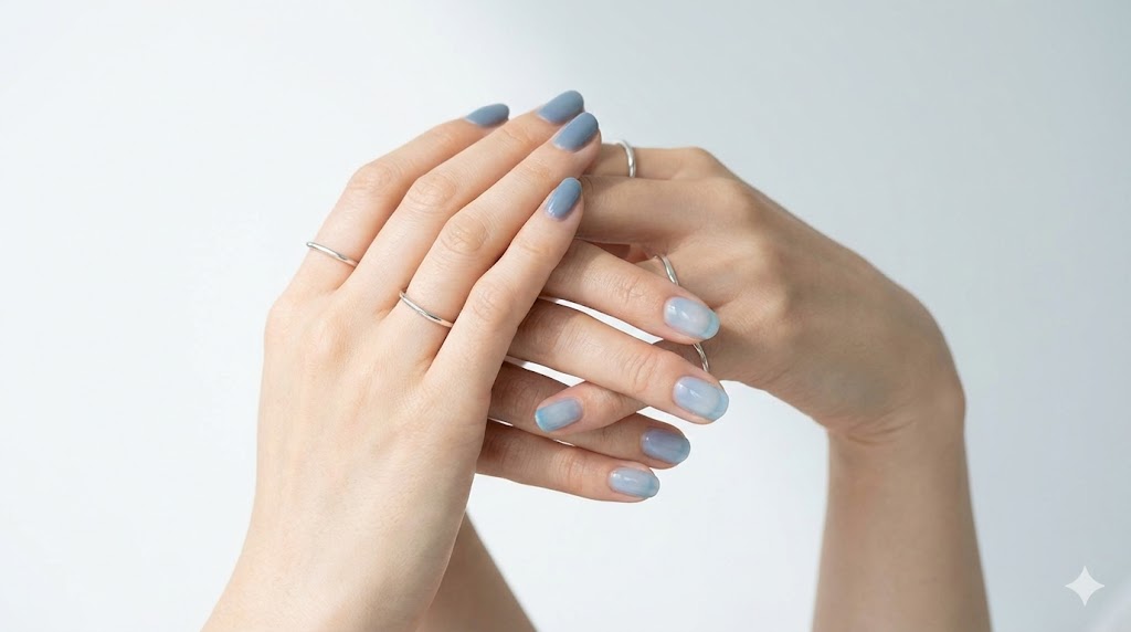 青ネイルが似合う色の選び方
